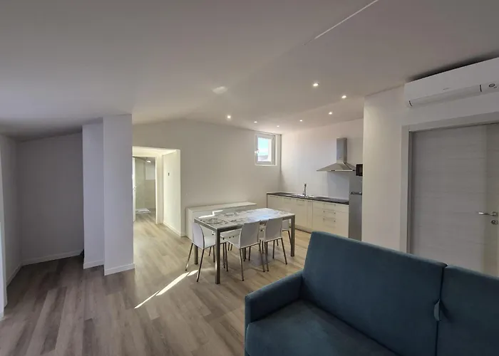 Hotel Max Lazise &Appartamenti - A Due Passi Dai Parchi Piu Famosi
