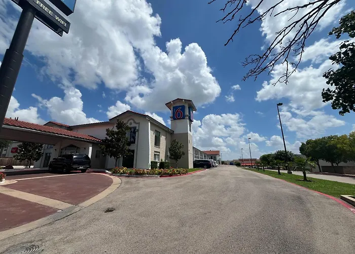 Studio 6 Suites Euless, Tx - Dfw West