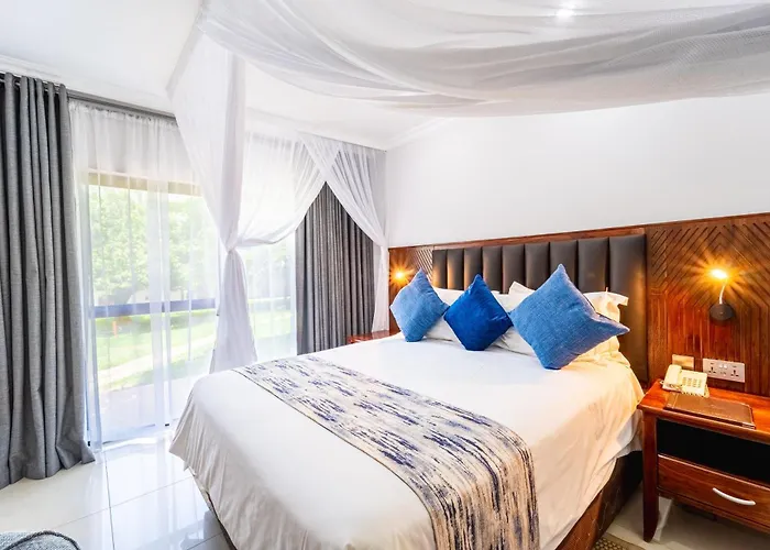 Azambezi River Lodge