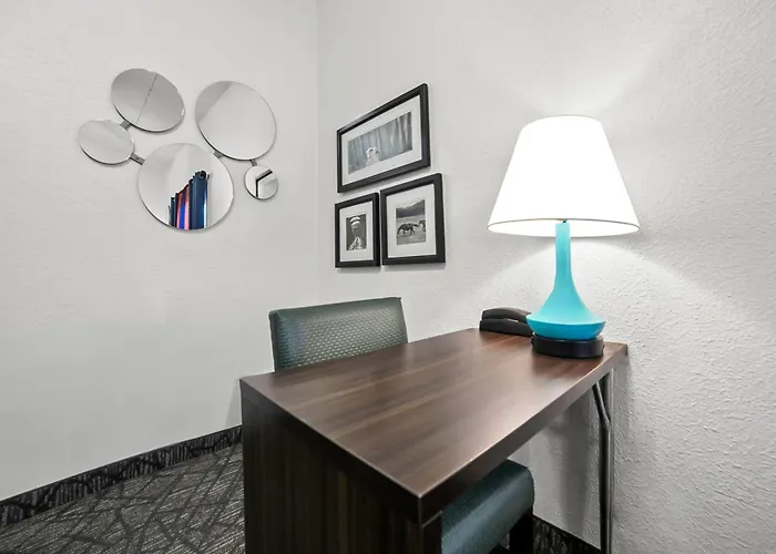 Howard Johnson By Wyndham Columbus Fort Benning