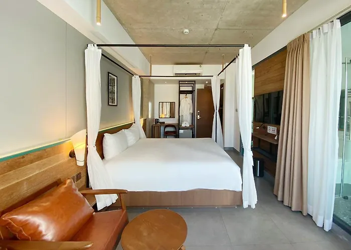 Check Inn Phnom Penh Royal Palace