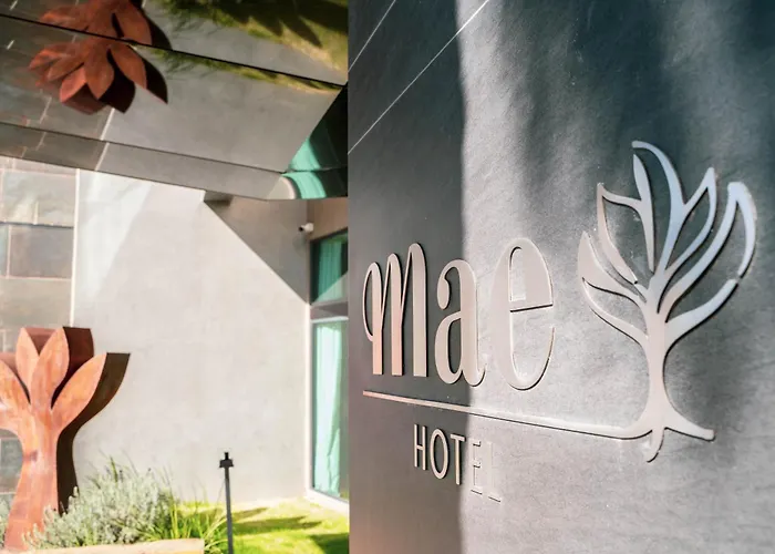 Mae Singular Hotel