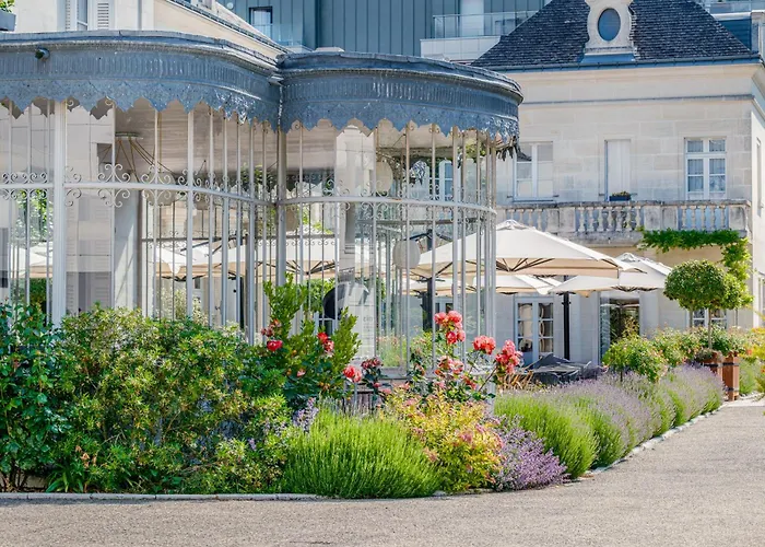 Château Belmont Tours by The Crest Collection