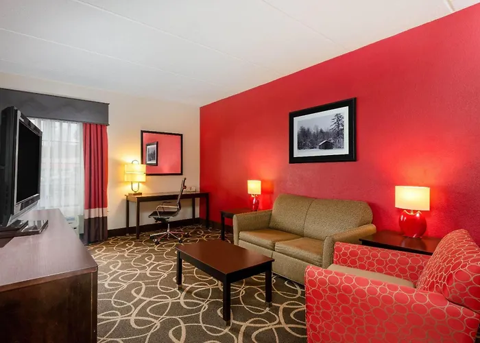 La Quinta Inn & Suites - New River Gorge National Park
