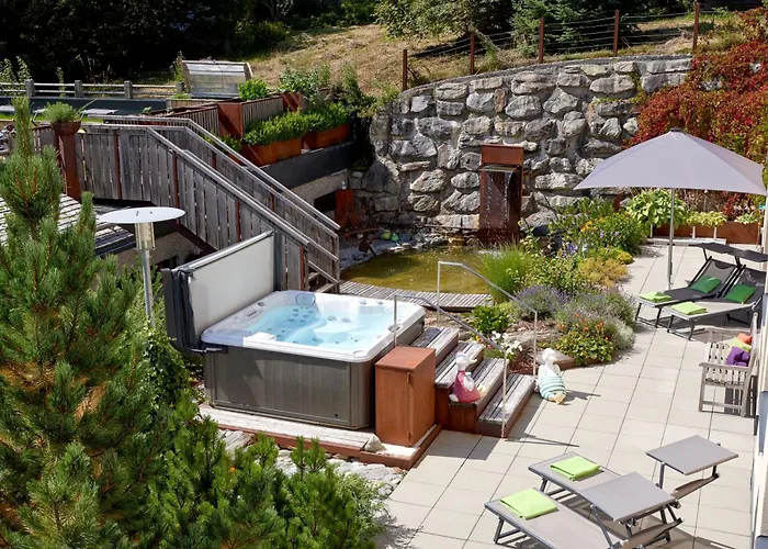 Hotel Der Waldhof - Unique - A Hidden Gem - Nature - Organic - Eco
