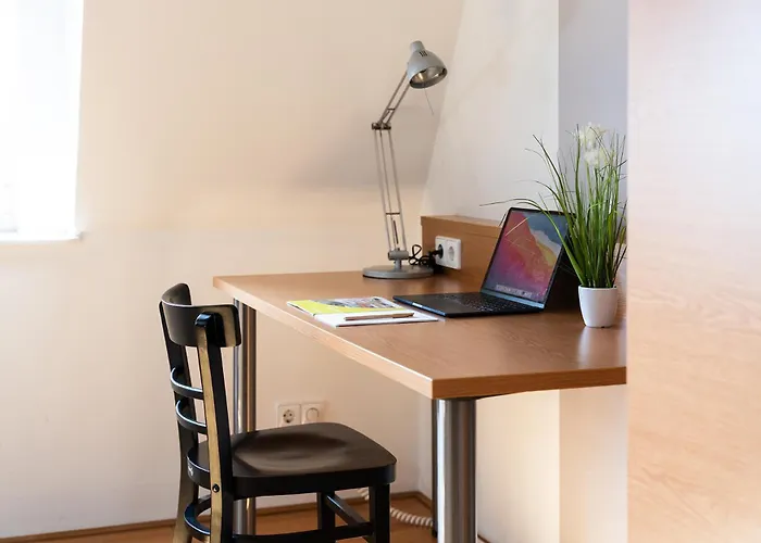 Hotel Campuszwei Komfortable Doppelzimmer & Apartments Mit Kueche Zentral In Ludwigsburg Ideal Fuer Business & Langzeitaufenthalte 24H Check In Kinder Bis 14 Jahre Uebernachten Kostenlos