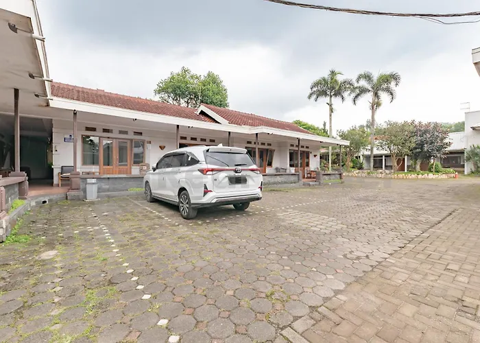 Yehezkiel Hotel Lembang Mitra Reddoorz