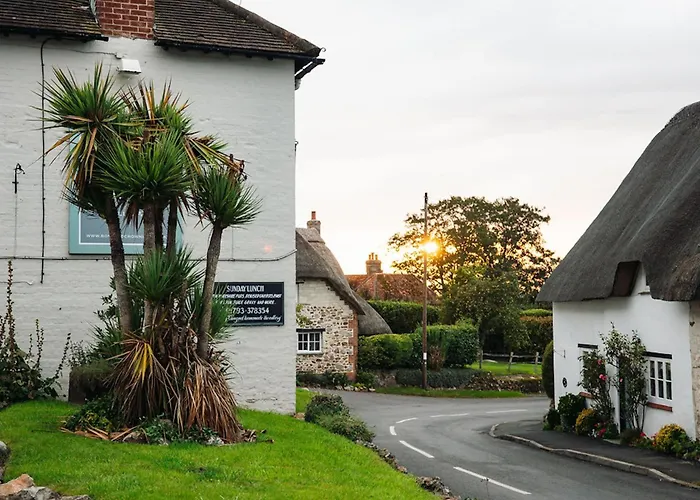 The Rose & Crown, Ashbury