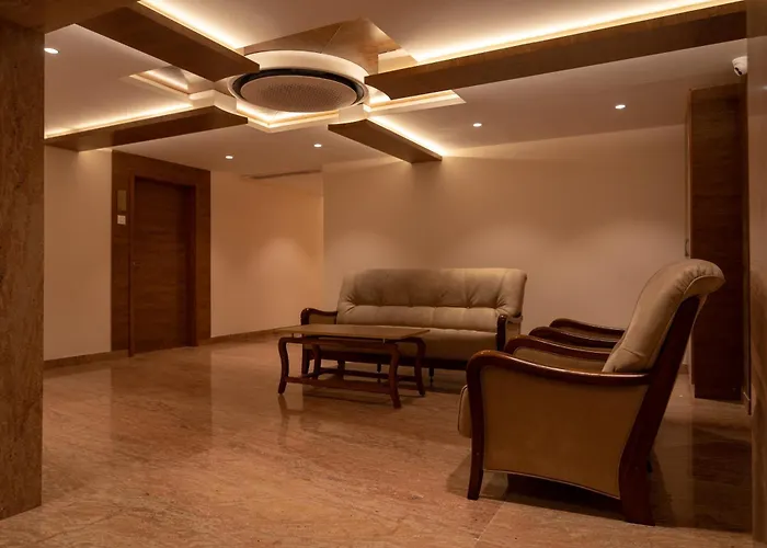 The Paradise Hotel - Luxury Stay