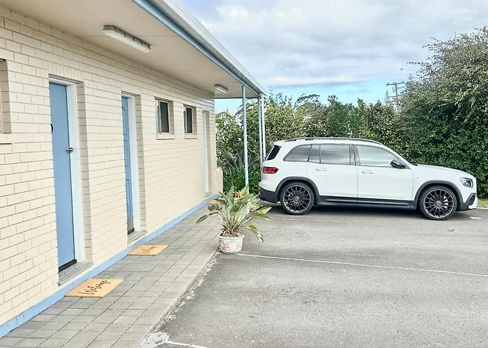 Mollymook Ocean View Motel - Welcoming Guests 18 Years And Older (Adults Only)