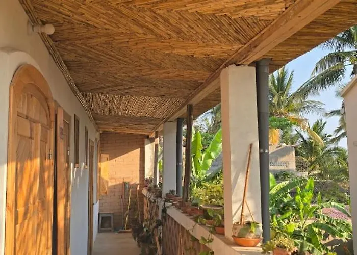 Oasis Kemba Hotel-Restaurant-Bar