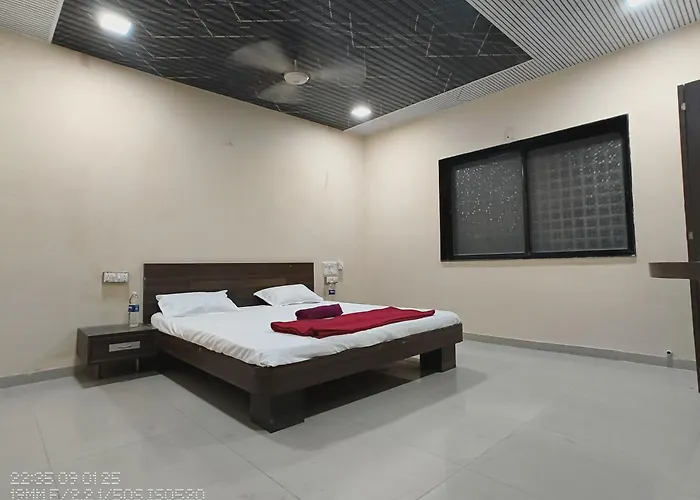 Hotel Poonam Lodge