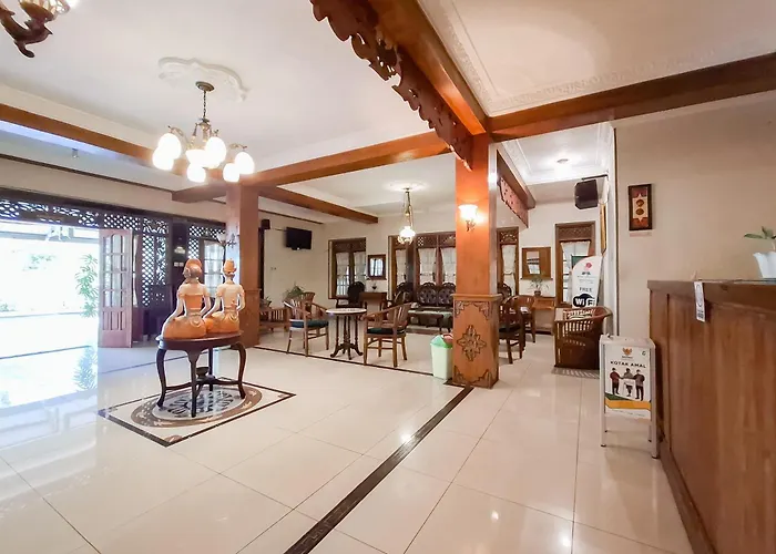 Reddoorz Hotel Tejomoyo Near Bukit Sekipan Tawangmangu
