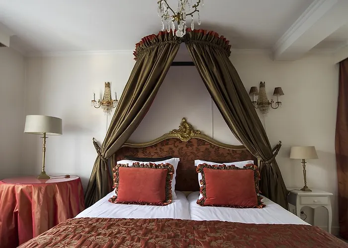 B & B Hotel The Baron Crown