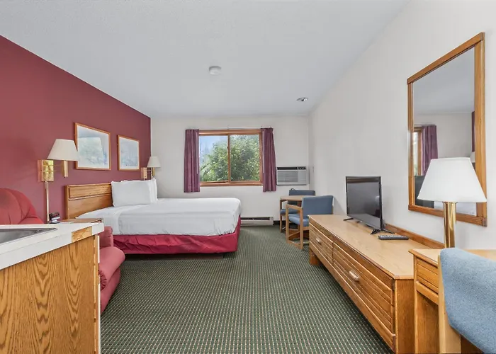 Wautoma Inn By Oyo Near Airport Wi 73