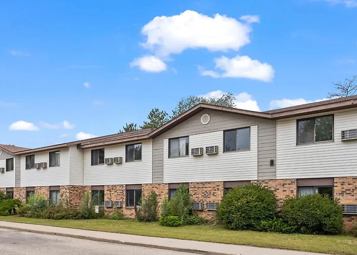 Wautoma Inn By Oyo Near Airport Wi 73
