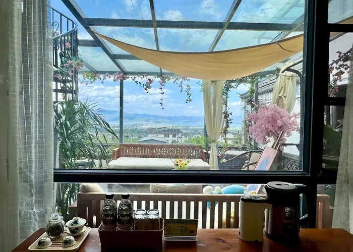 Earstring Hanging Gardens Hotel