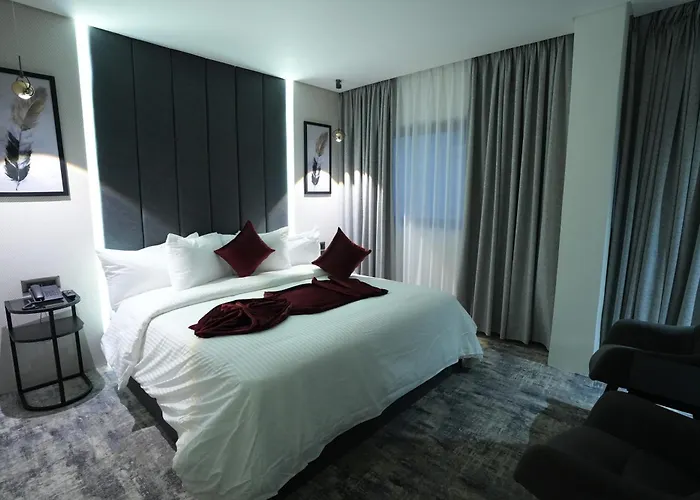 Roya Downtown Boutique Hotel