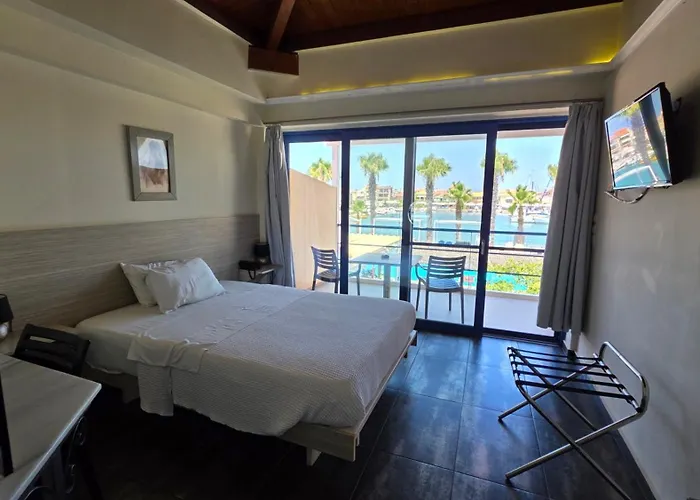 Ianos Hotel