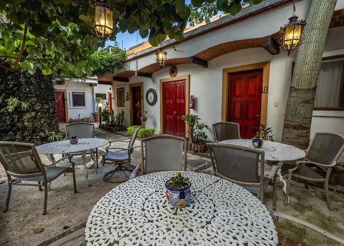 Las Mariposas Hotel & Studios