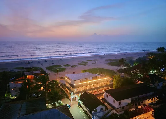 Alleppey Holiday Beach Resort - Sea View Rooms With Direct Beach Access