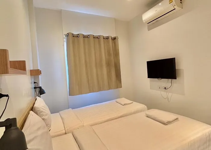 Calamint Residence Hotel ( คาลามิ้นท์)