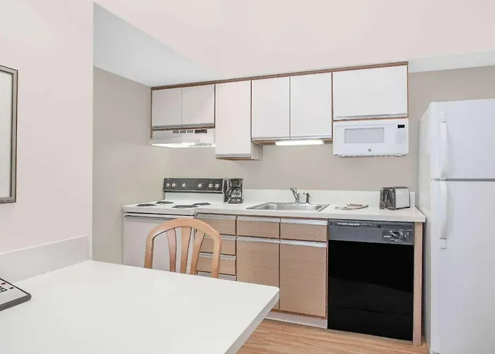 Hawthorn Extended Stay By Wyndham Green Bay