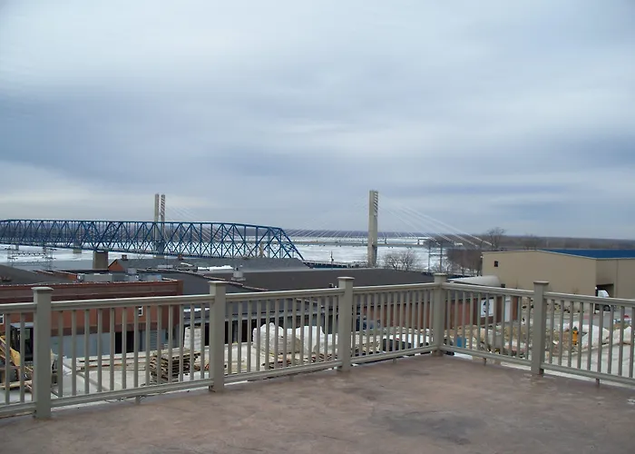 Microtel Inn & Suites By Wyndham Quincy Downtown - River Area
