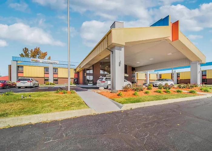 Baymont By Wyndham Muncie Near Ball State University