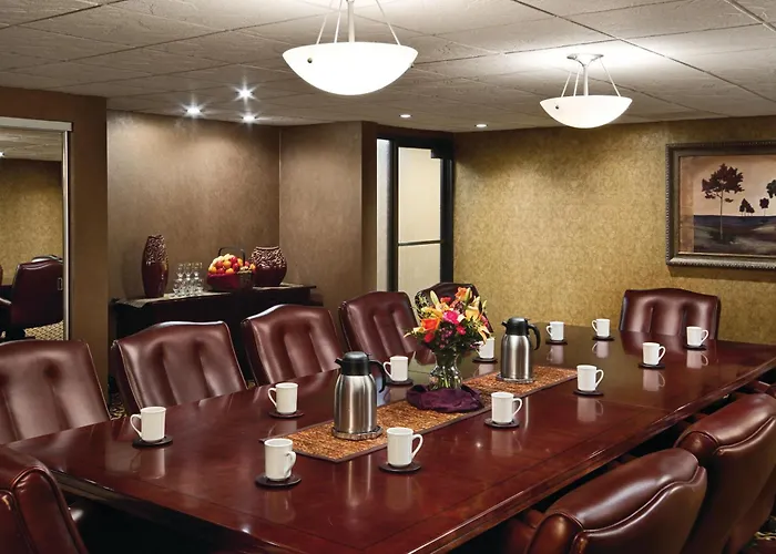 Bismarck Hotel And Conference Center
