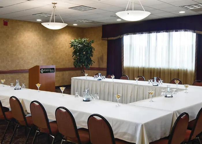 Bismarck Hotel And Conference Center
