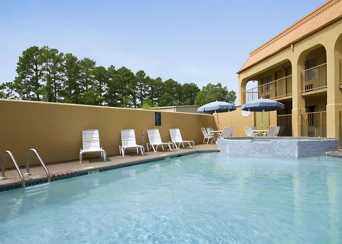 Days Inn By Wyndham Southaven Ms