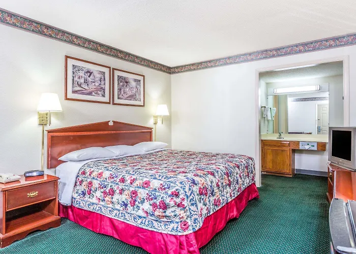Days Inn By Wyndham Cornelia