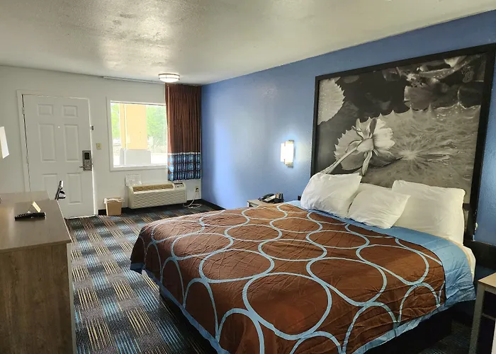 Super 8 By Wyndham Shreveport