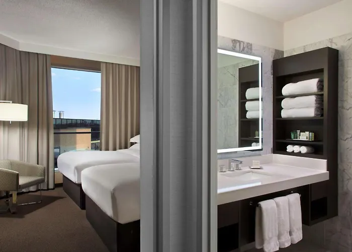 Hilton Suites Toronto-Markham Conference Centre & Spa