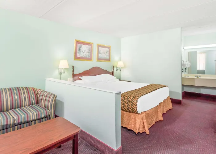 Days Inn By Wyndham Lavonia