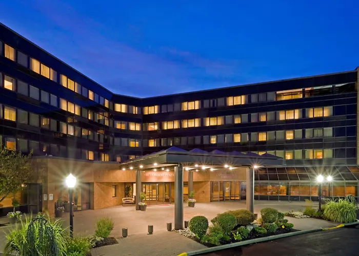 Crowne Plaza Edison By Ihg