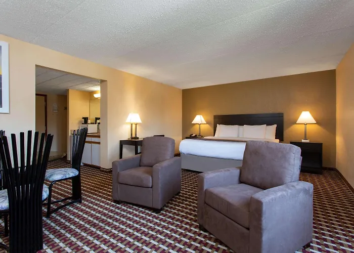 Days Inn By Wyndham Hillsborough