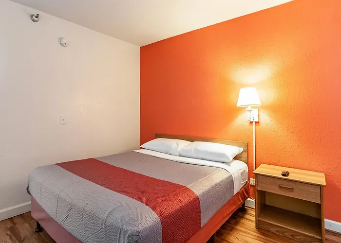Motel 6-Naperville, Il