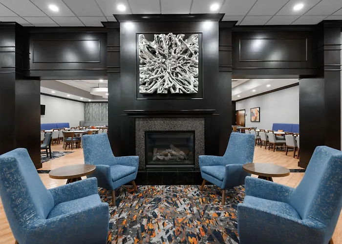 Hampton Inn Evansville Airport