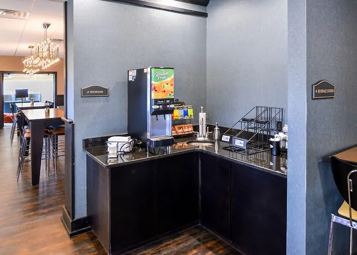 Best Western Plus Midwest Inn