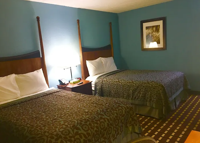 Days Inn By Wyndham Sharonville