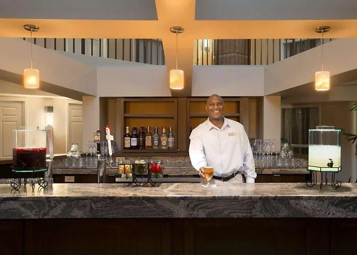 Embassy Suites Cleveland - Beachwood