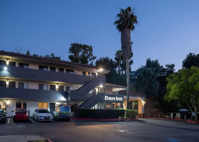Days Inn By Wyndham Encinitas Moonlight Beach