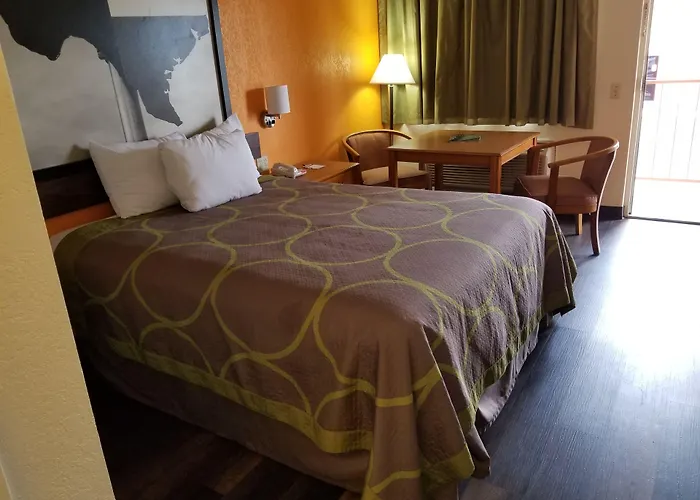 Super 8 By Wyndham El Paso Airport