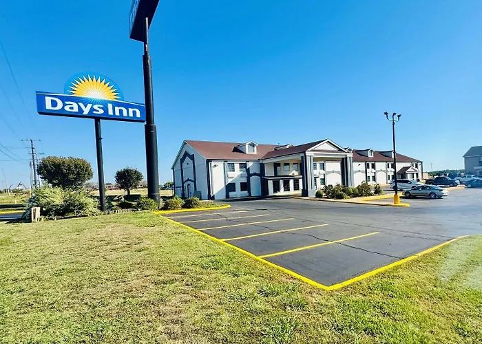 Days Inn By Wyndham Shawnee