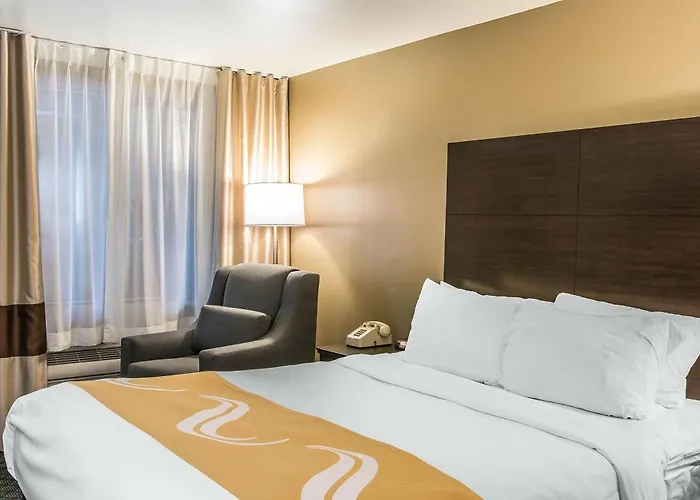 Quality Inn & Suites Houghton Downtown