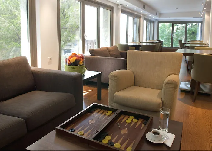 Plaka Hotel