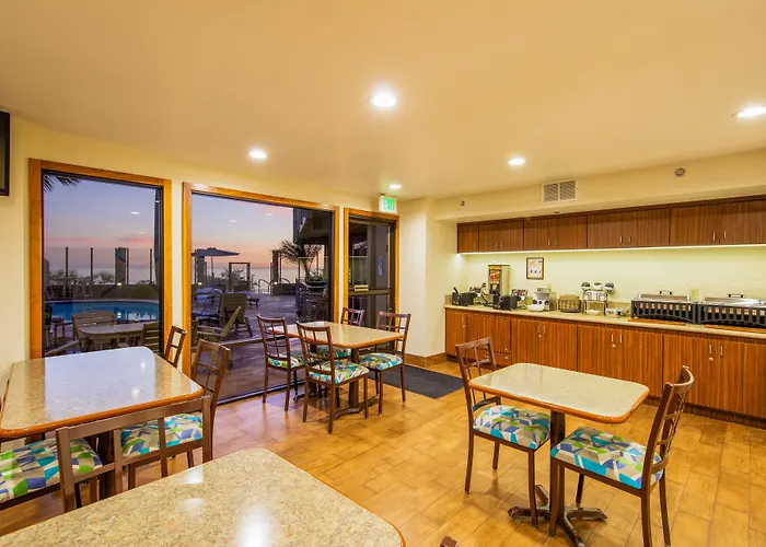 Inn At The Cove