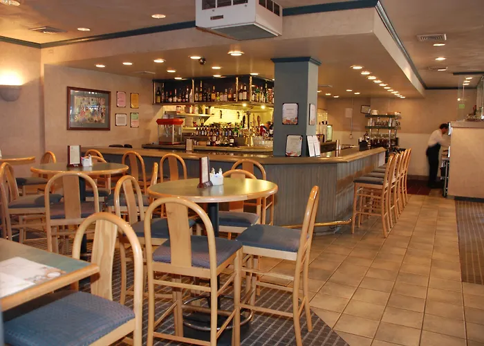 Oakland Airport Executive Hotel